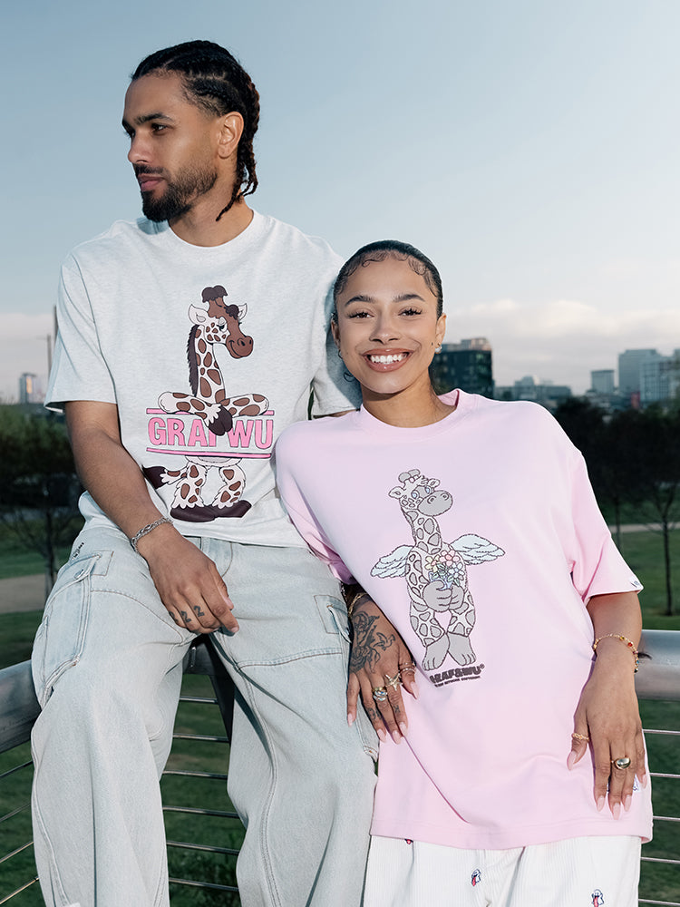 GRAFWU Plush Giraffe Pattern T-Shirts