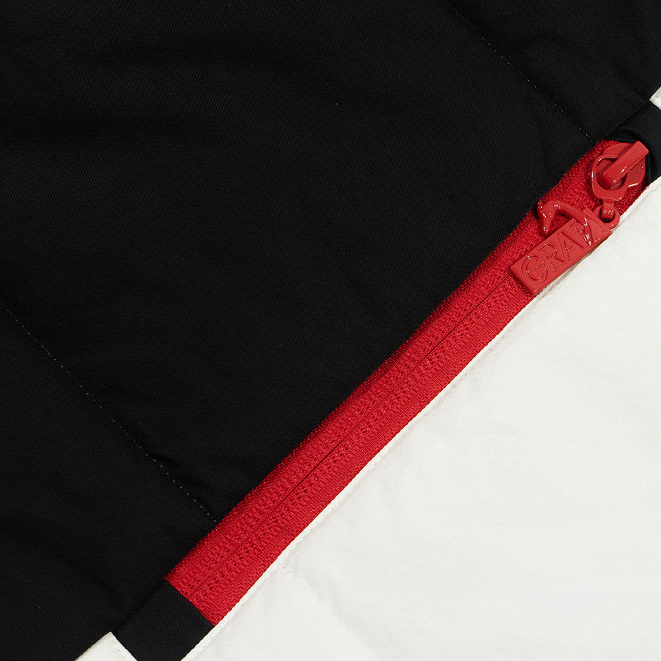 GRAF&WU Giraffe Playing Soccer Thick Warm Vest