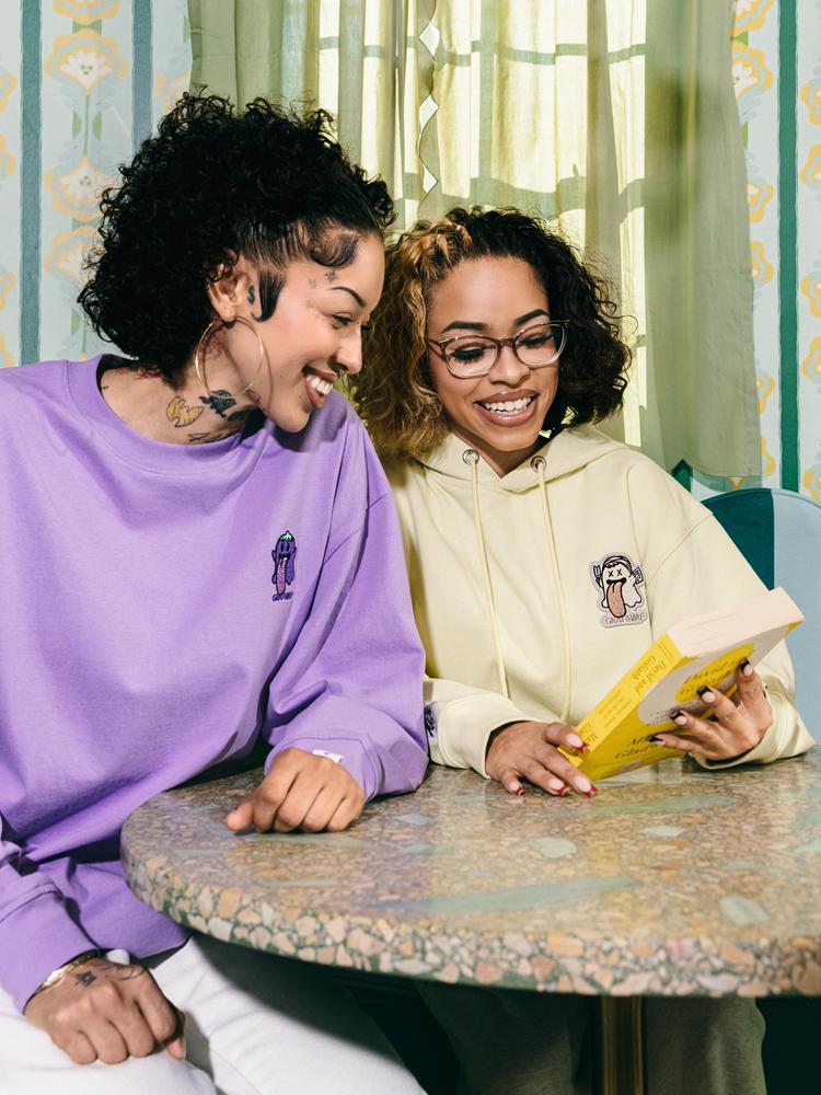 GRAFWU Classic Cute ghost Embroidered Sweatshirt