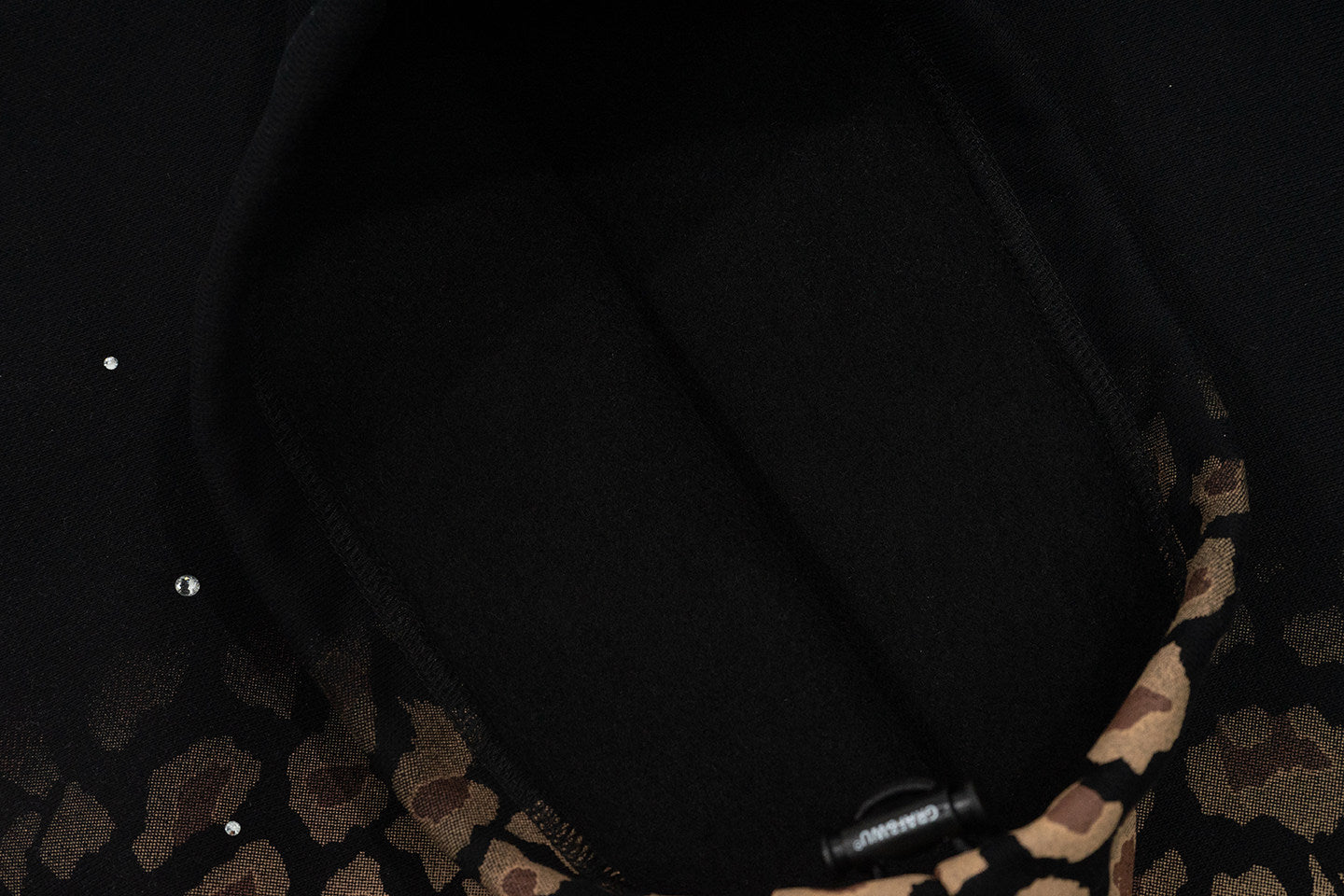 GRAF&WU Gradient Snow Leopard Print Rhinestone Fleece Sweatpants