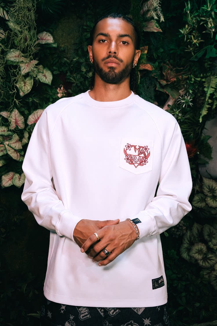 GRAF&WU Pocket Floral Heart Deer Embroidered Cotton Long-sleeved T-shirt
