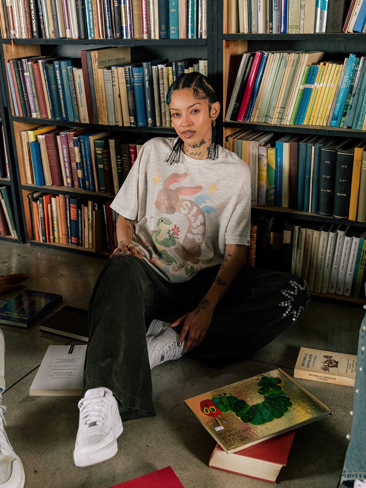 GRAF&WU【Giraffe Fable】Tortoise And Hare Race Star Print Street Ice Silk T-Shirt