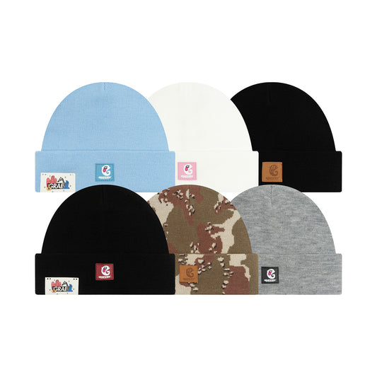 GRAF&WU Cute Ghost G Letter Leather Label Knitted Beanie