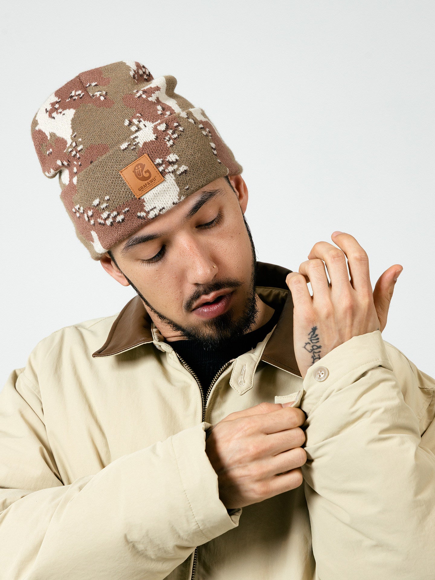 GRAF&WU Cute Ghost G Letter Leather Label Knitted Beanie