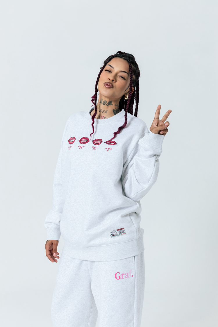 GRAF&WU Lips Say GRAF Lip-sync Embroidery Hoodie Cozy Sweatshirt