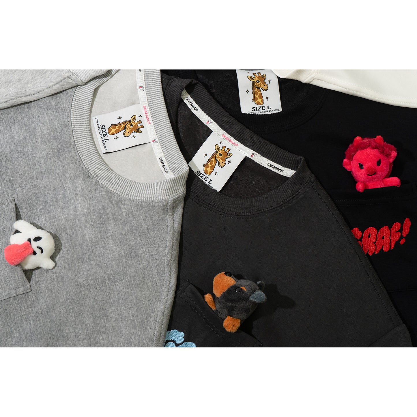 GRAF&WU Pocket Plush Doll Giraffe Angel Cute Ghost Characters Design T-Shirt