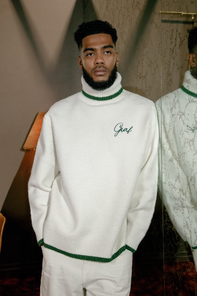 GRAF&WU Embroidered Wool Comfortable Turtleneck Sweater