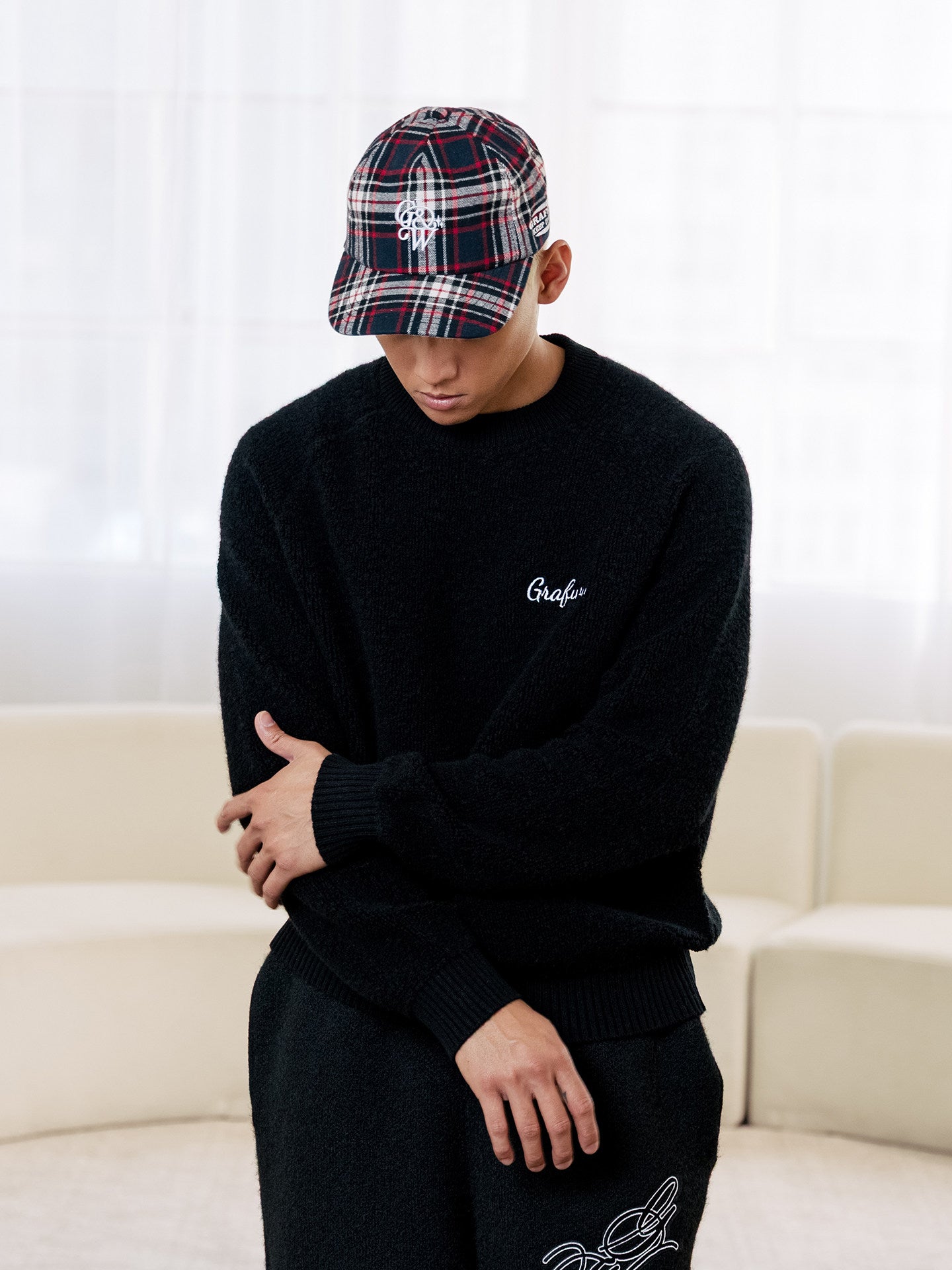 GRAF&WU Cashmere Knitted Soft Crew Neck Thick Sweater