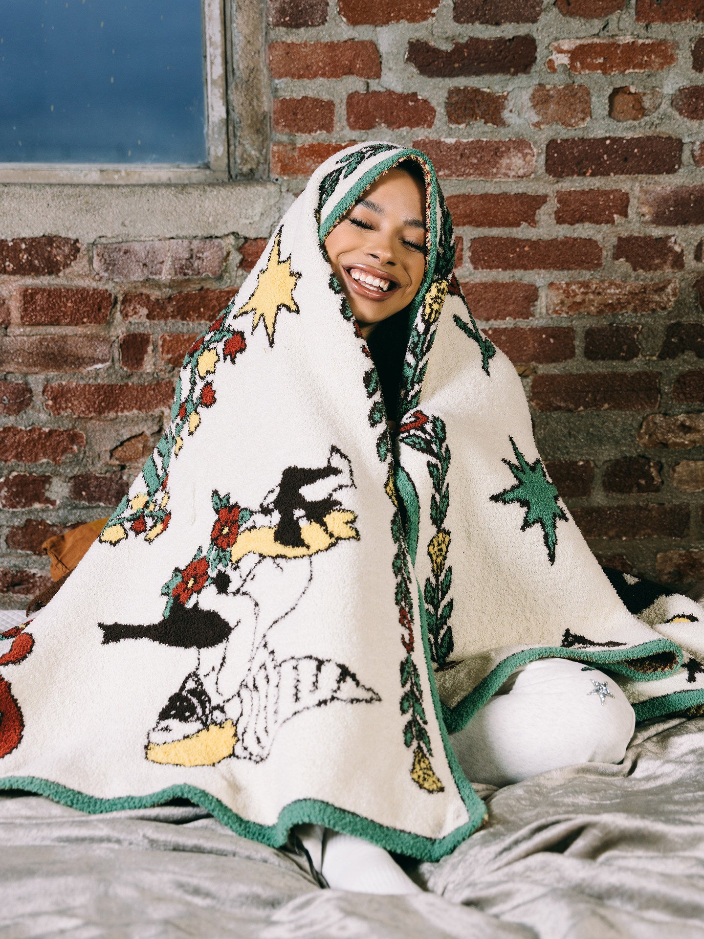 GRAF&WU Giraffe Angel Graphic Design Oversized Plush Throw Blanket | Cozy Sofa Blanket