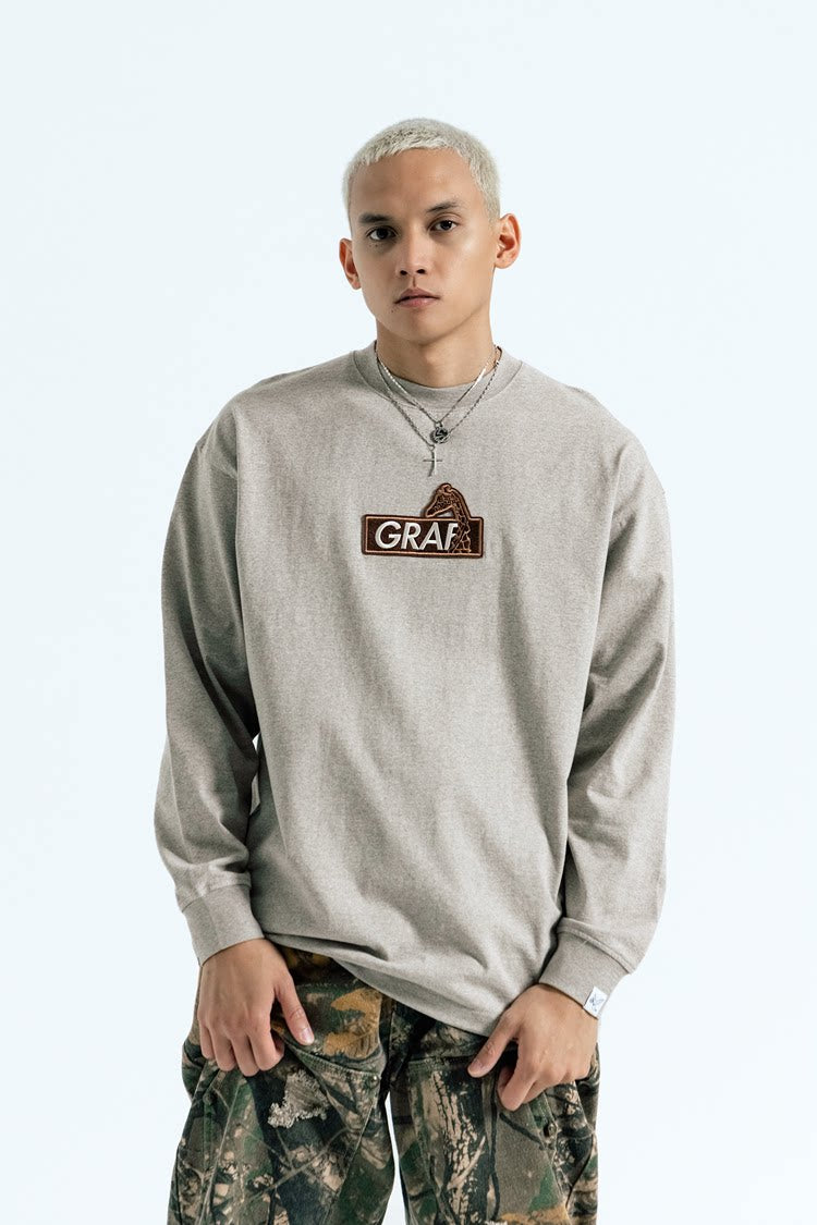 GRAF&WU Classic Giraffe Embroidered Long-Sleeve T-Shirt