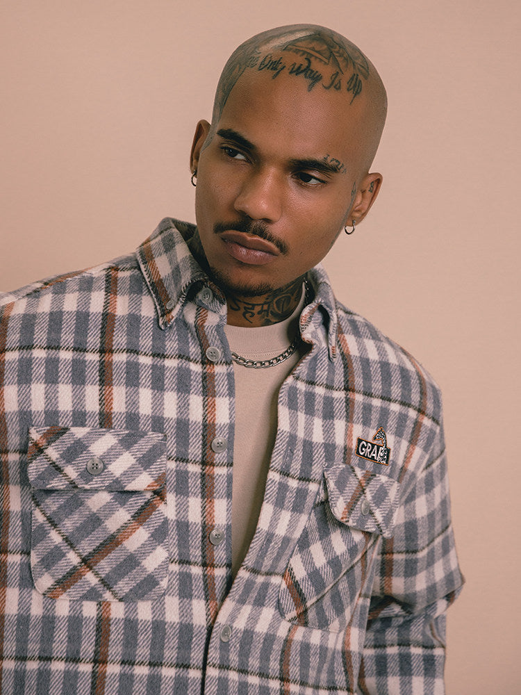 GRAF&WU Giraffe Embroidered Flannel Loose Plaid Shirt