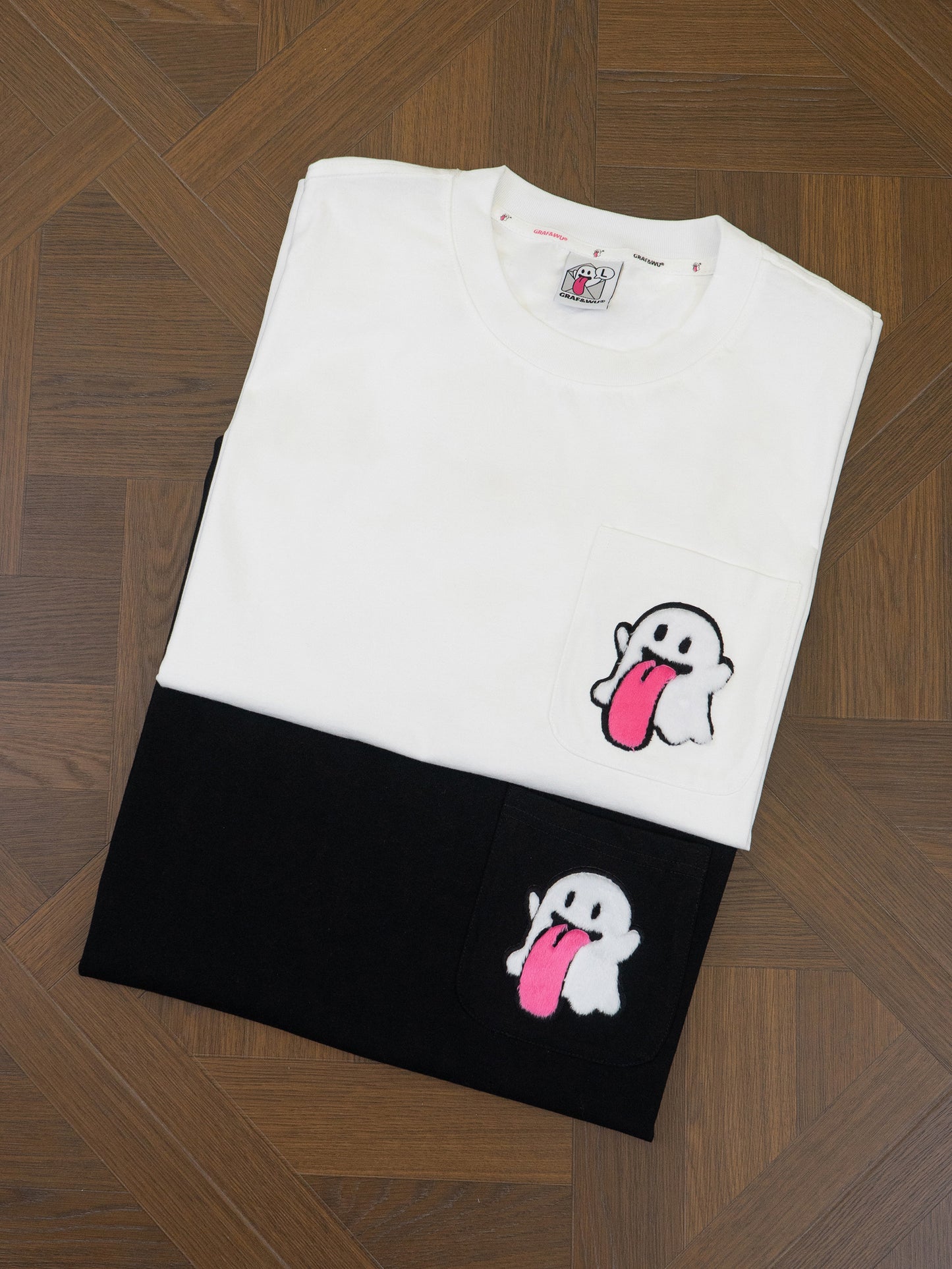 GRAF&WU Plush Cute Ghost Character Pattern Pocket T-shirt