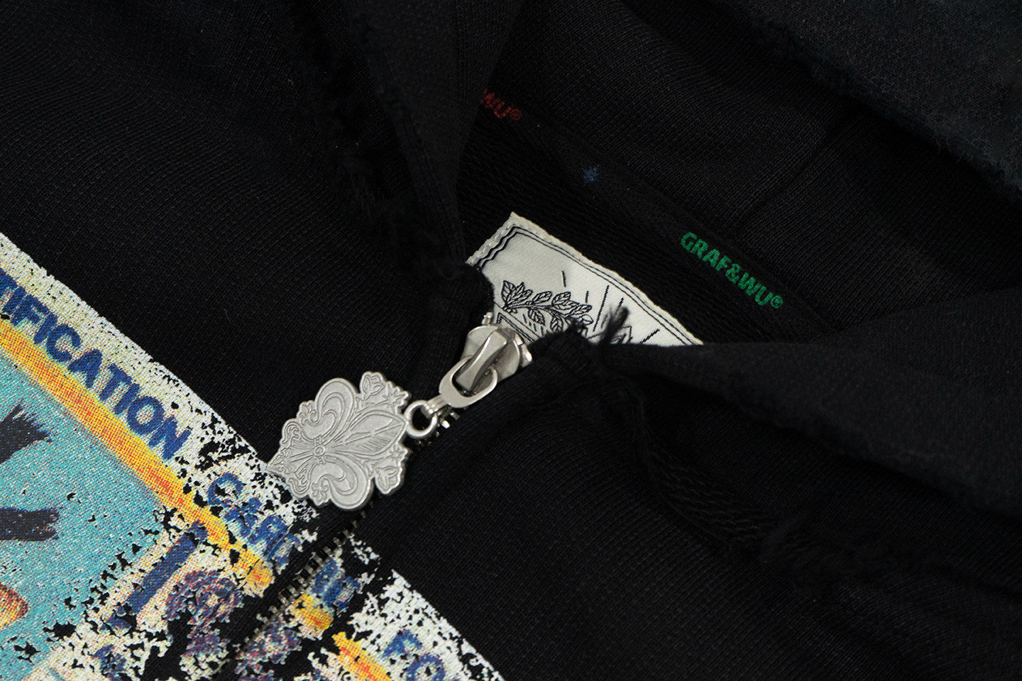 GRAF&WU Tribute Old Dreads ID Giraffe Themed Frayed Vintage Hoodie