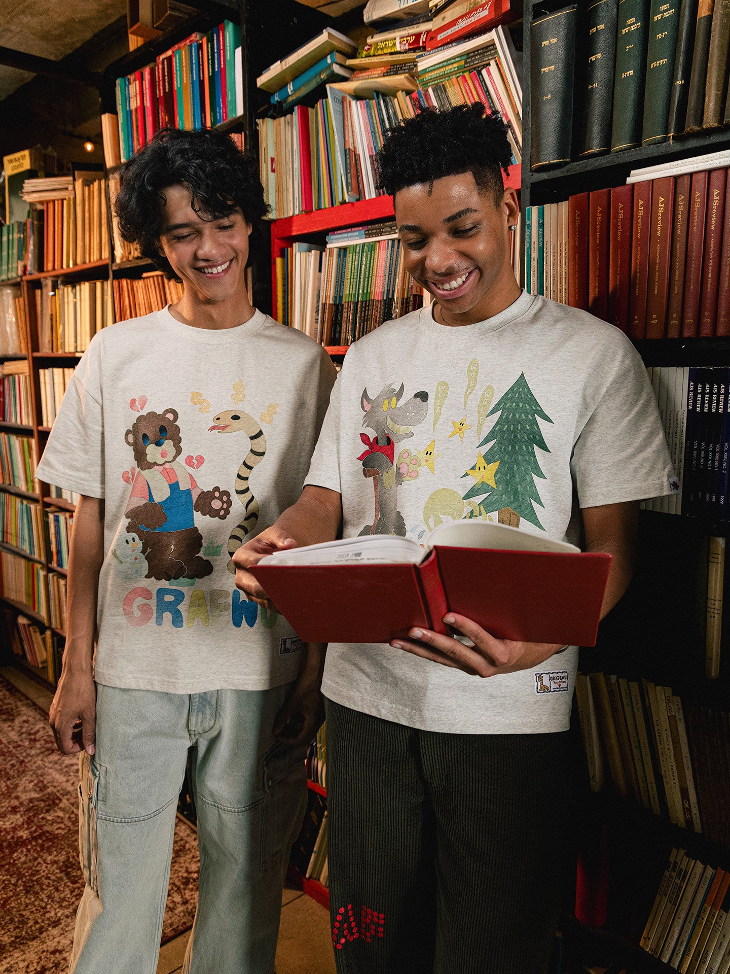 GRAF&WU【Giraffe Fable】Wolf Coming StreetWear Cool Feeling T-Shirt