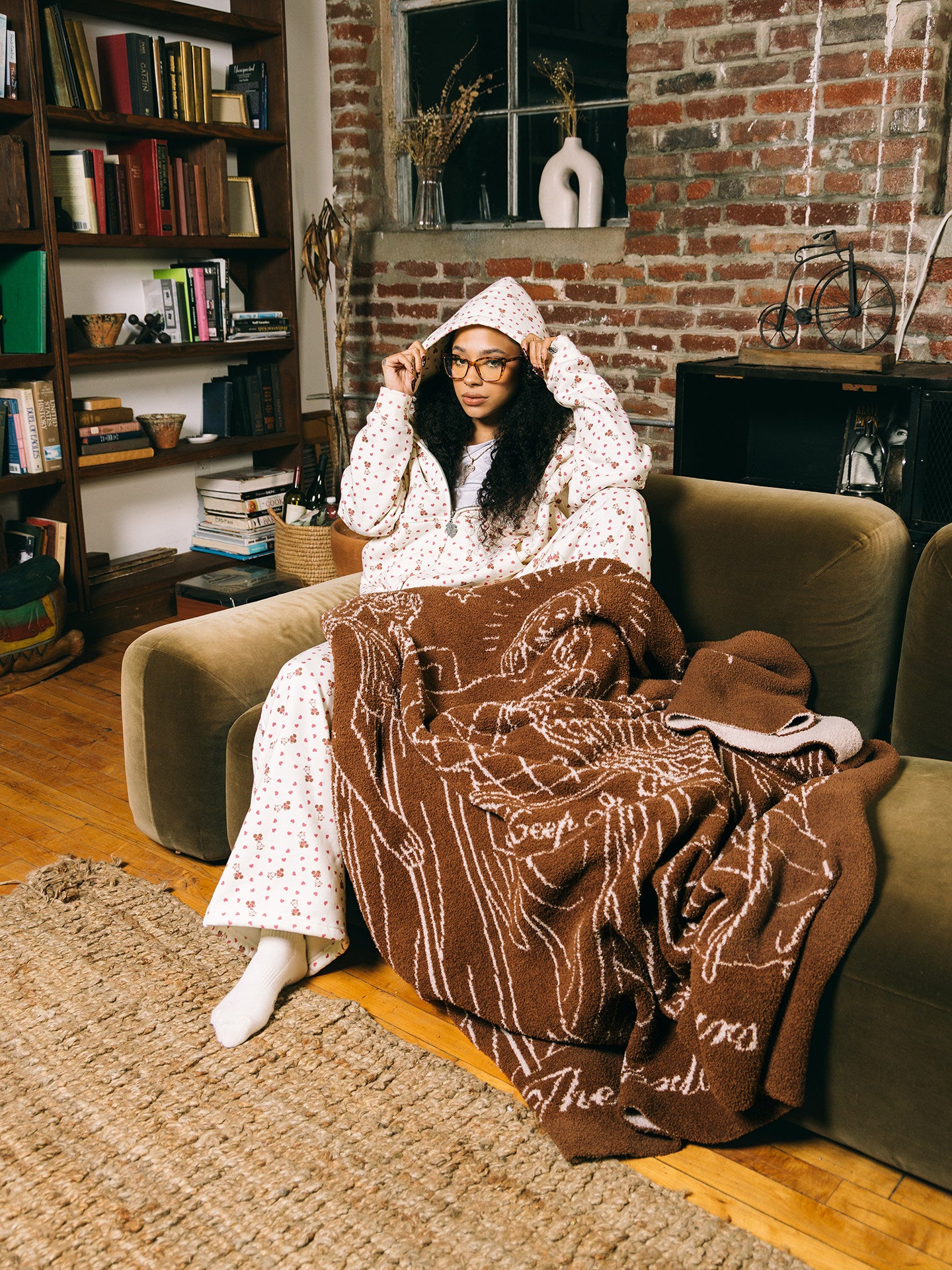 GRAFWU Victory Wealth Luck 3 Goddesses Plush Throw Blanket | Cozy Sofa Blanket for Home Decor