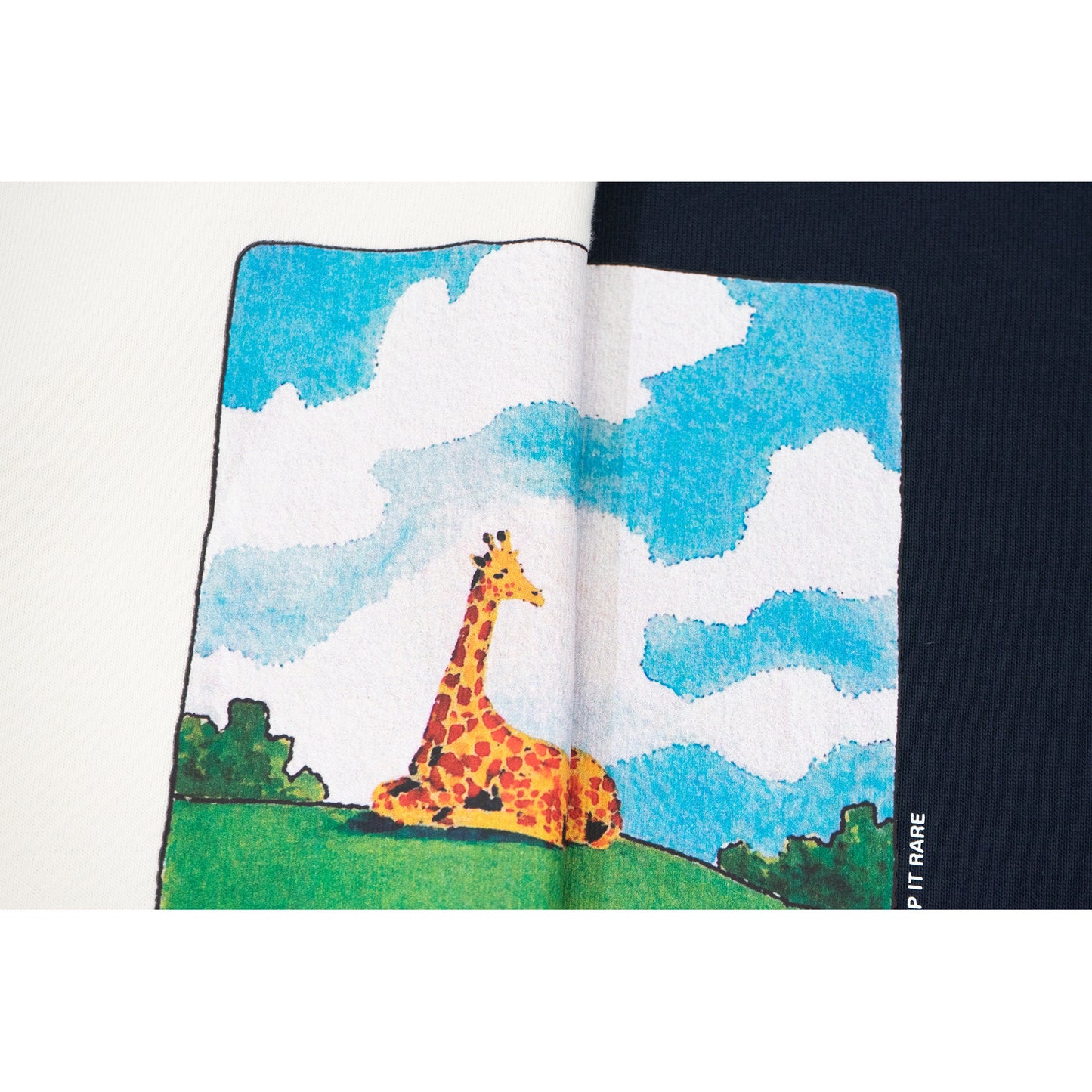 GRAF&WU Peaceful Giraffe Scenery Graphic T-shirt