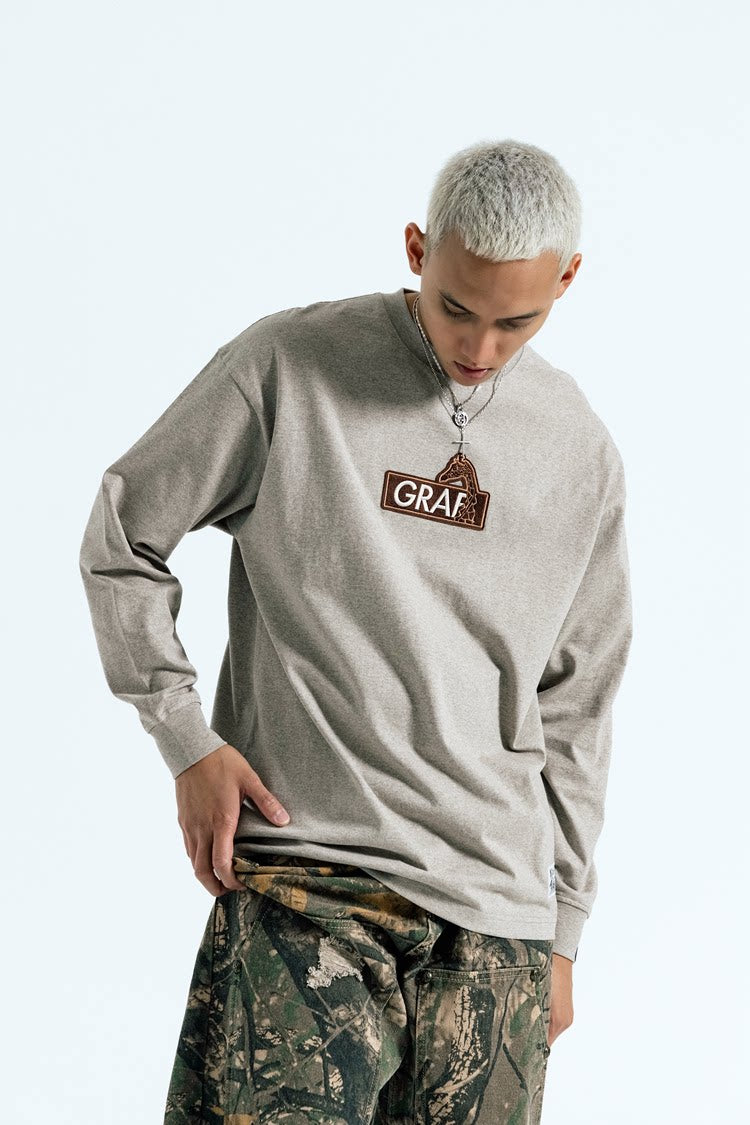 GRAF&WU Classic Giraffe Embroidered Long-Sleeve T-Shirt