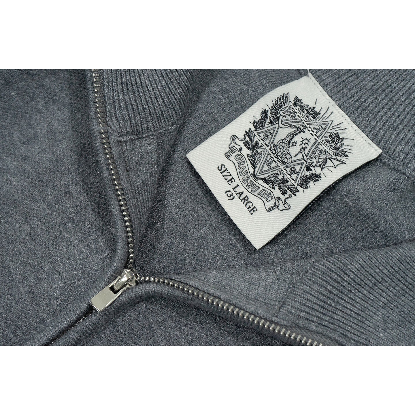 GRAF&WU Letter Embroidery Half-Zip Polo Collar Sweater