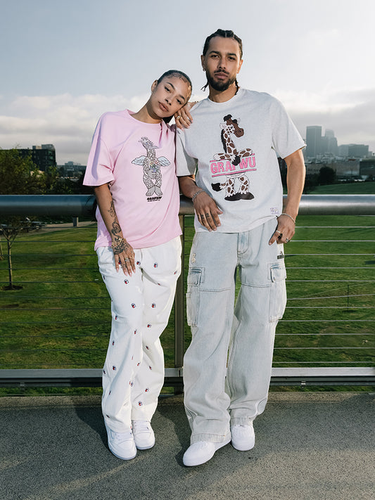 GRAFWU Kiss My Pink Letter Giraffe T-Shirts
