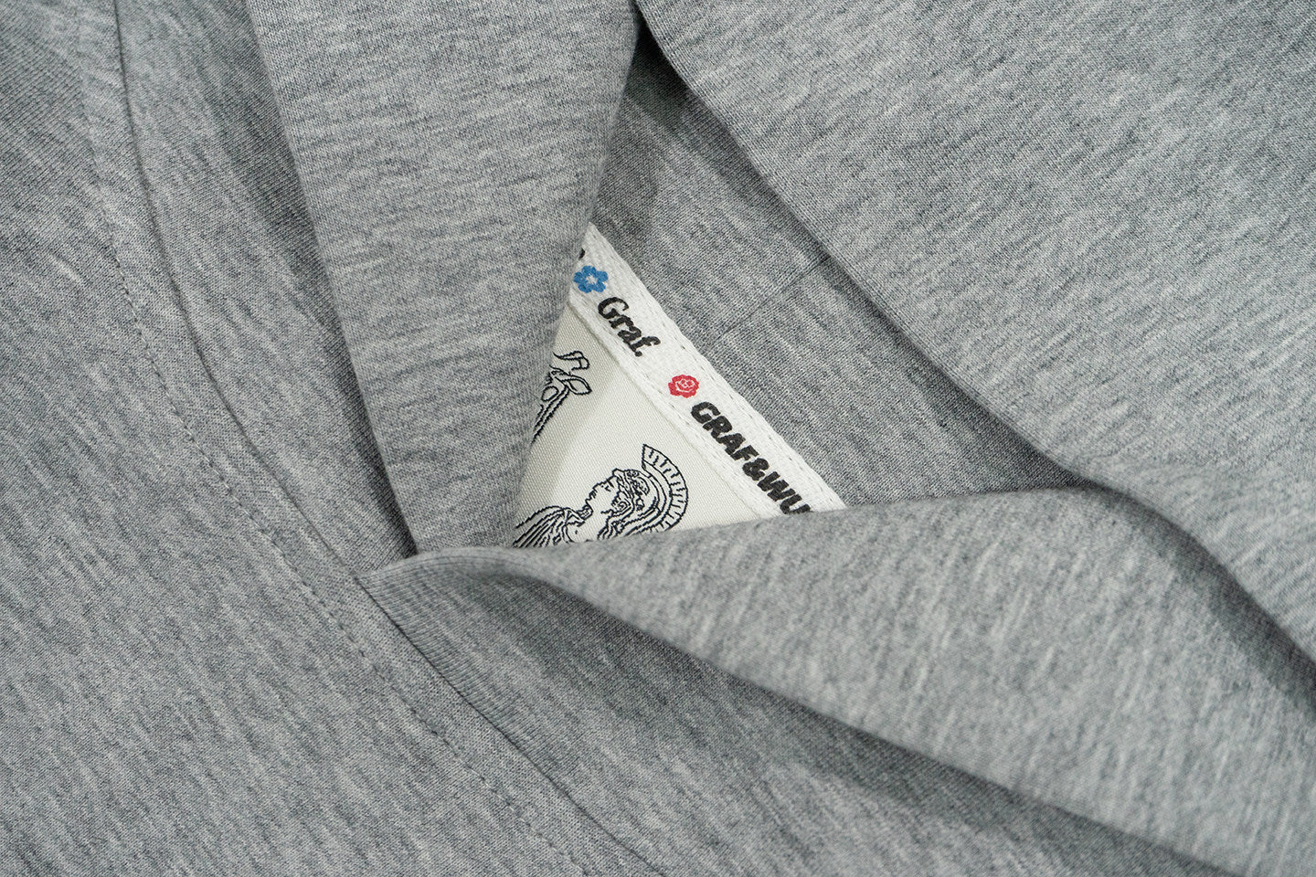 GRAF&WU Tiny Angel Cute Ghost Giraffe Fleece Cotton Hoodie