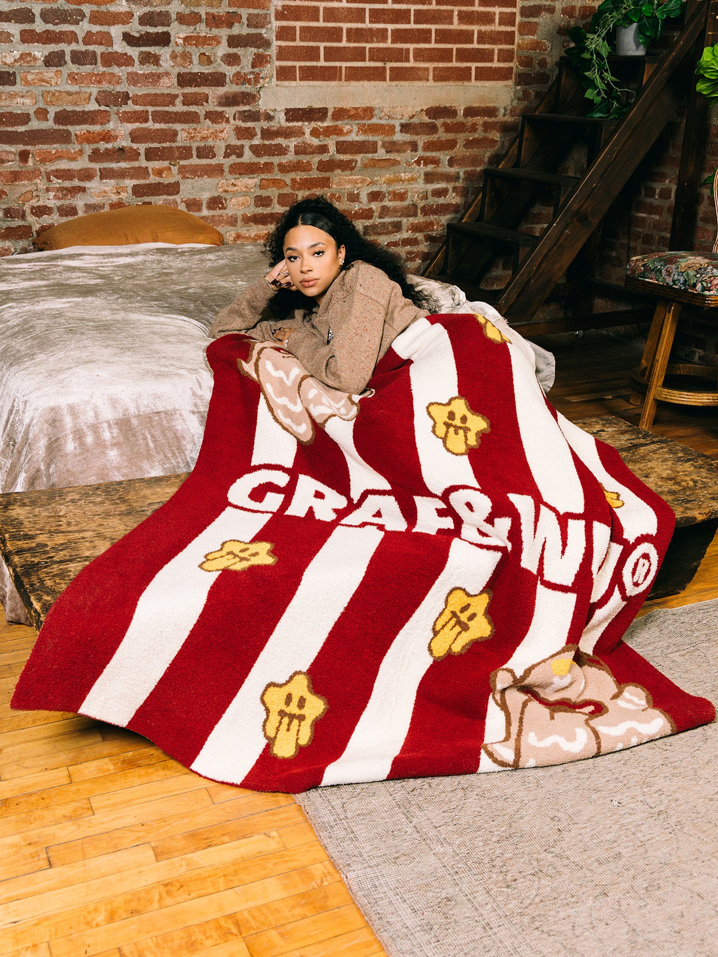 GRAF&WU Gingerbread Cute Ghost Plush Throw Blanket | Kawaii Cozy Sofa Blanket