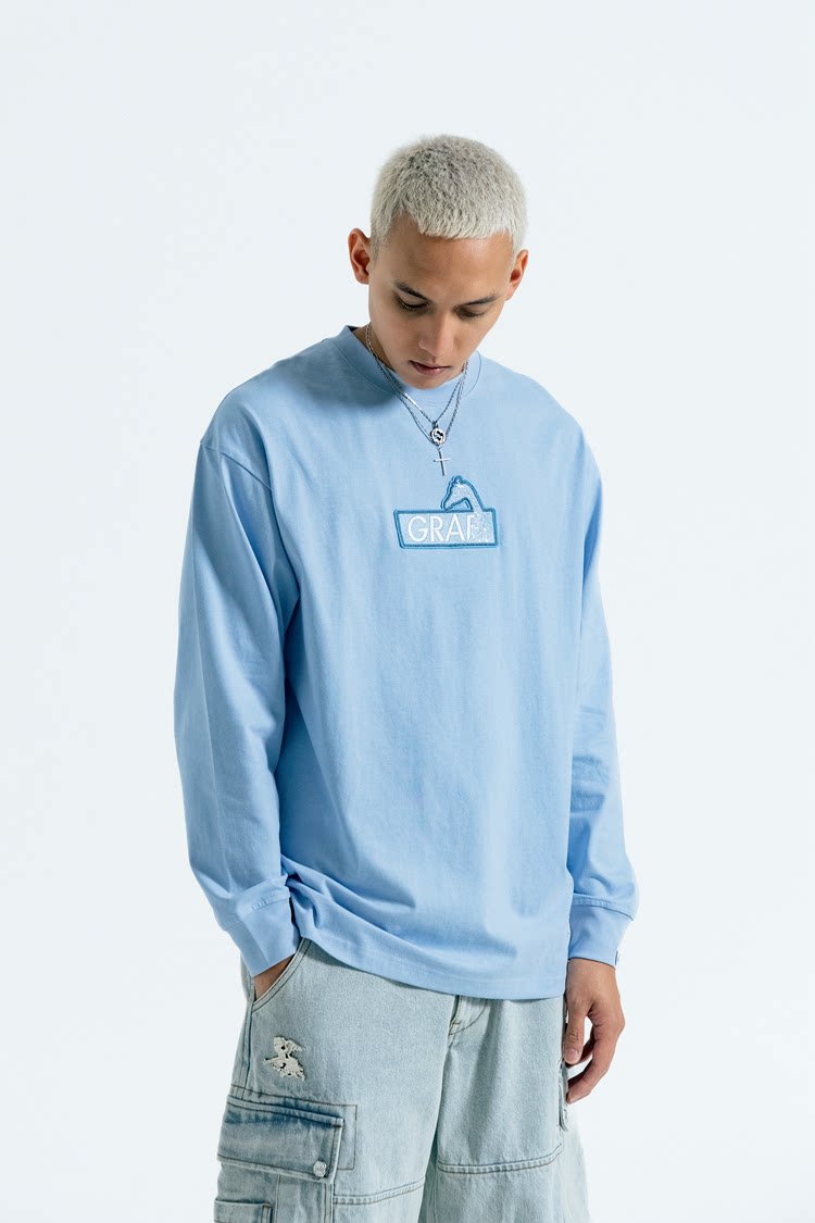 GRAF&WU Classic Giraffe Embroidered Long-Sleeve T-Shirt