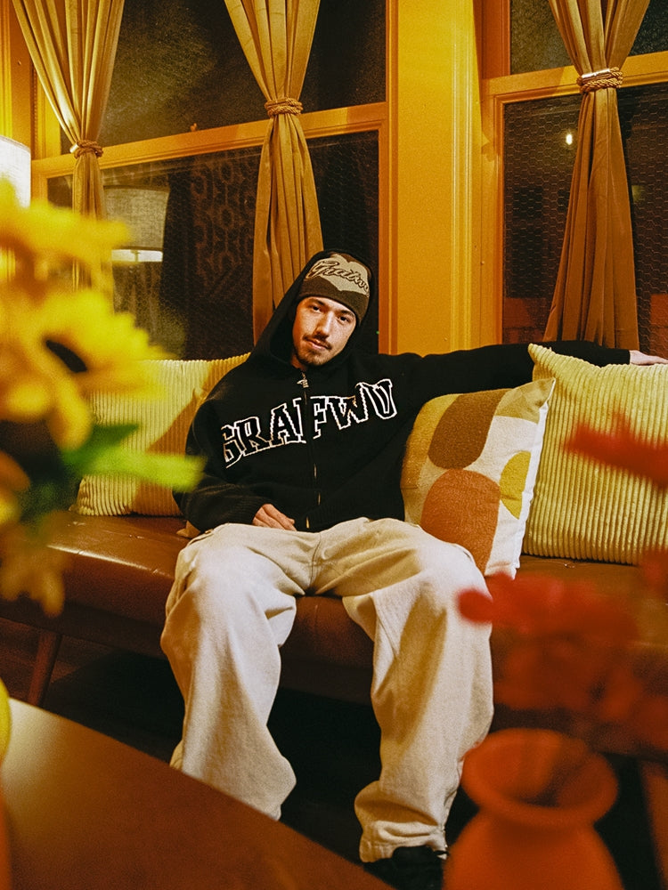 GRAF&WU Soft Knitted Warm Letter Thick Zip-up Sweater