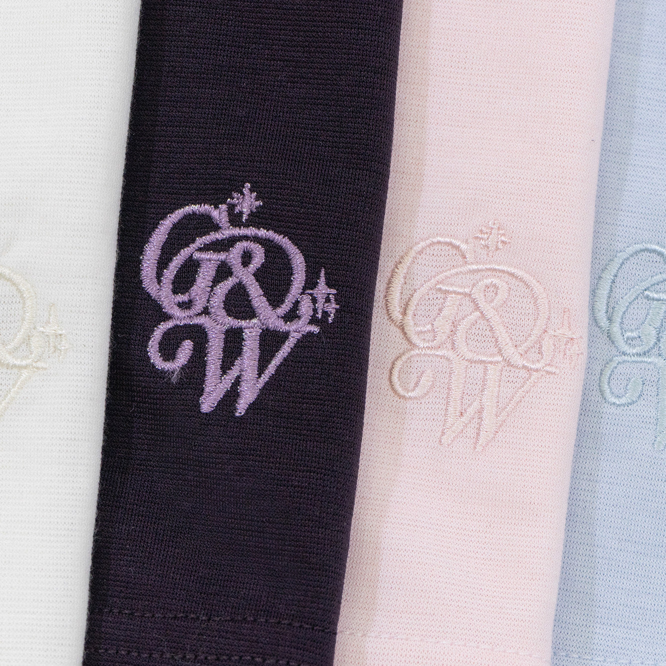 GRAF&WU Mini Embroidered Tencel Cozy Regular Shoulder Fit T-shirt
