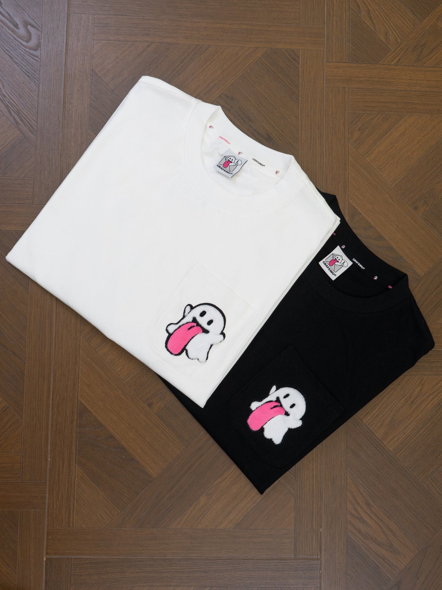 GRAF&WU Plush Cute Ghost Character Pattern Pocket T-shirt