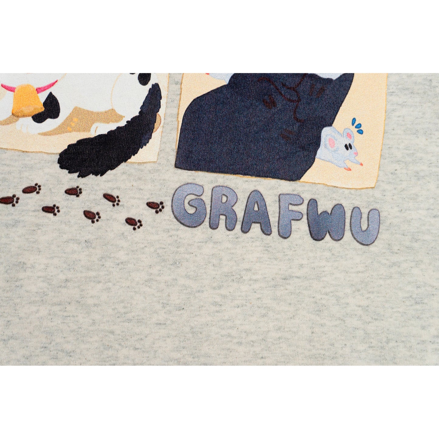GRAF&WU Giraffe Fable Cow Cat and Bell Streetwear Thin Cool Feeling fabric T-Shirt
