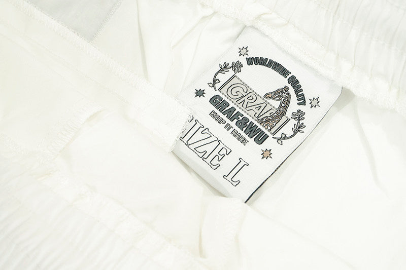 GRAF&WU Cute Button Embroidered Patch Vacation Lightweight Shorts