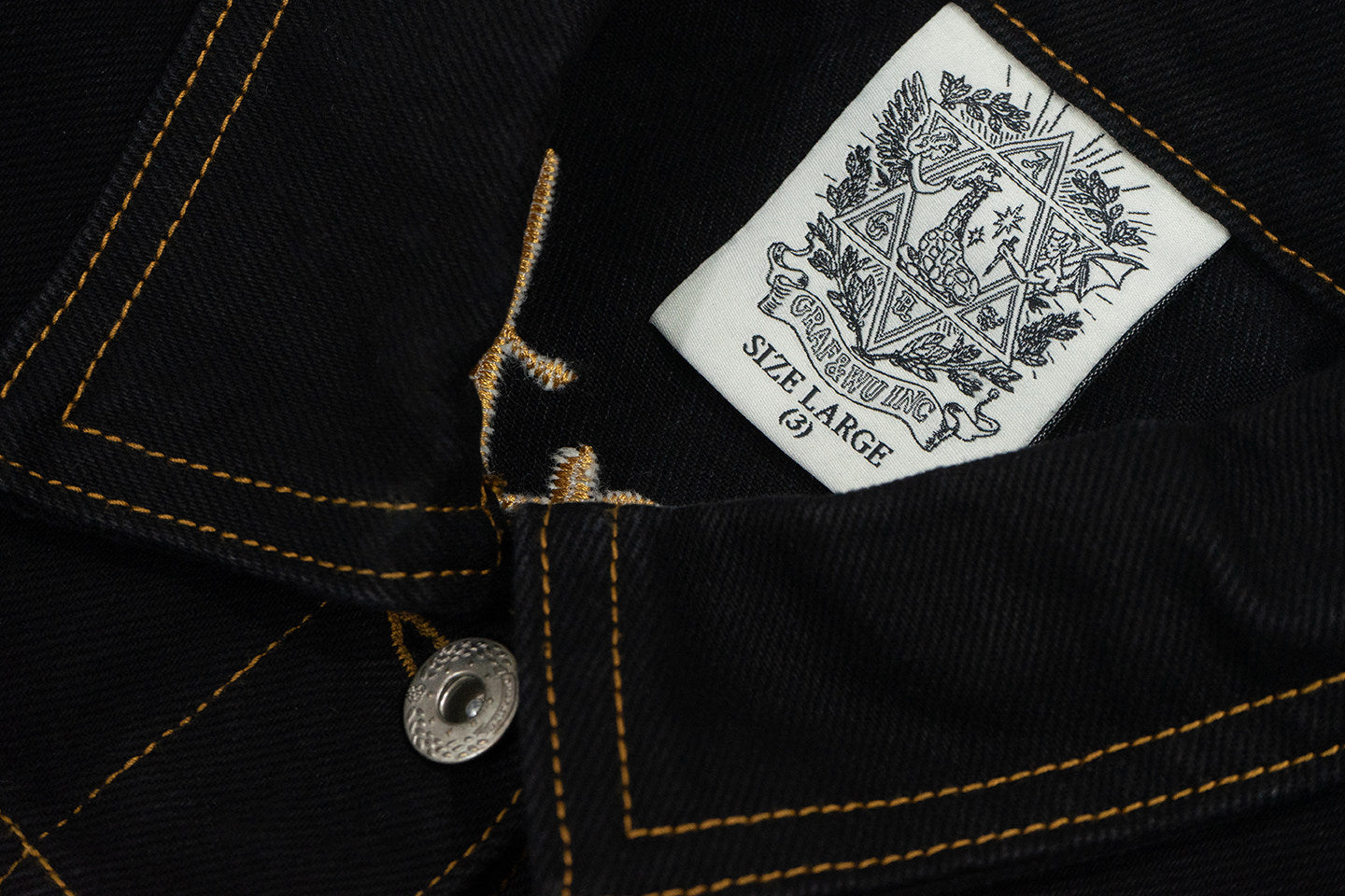 GRAF&WU Letter Embroidery Fashion Lobster Button Design Casual Jacket