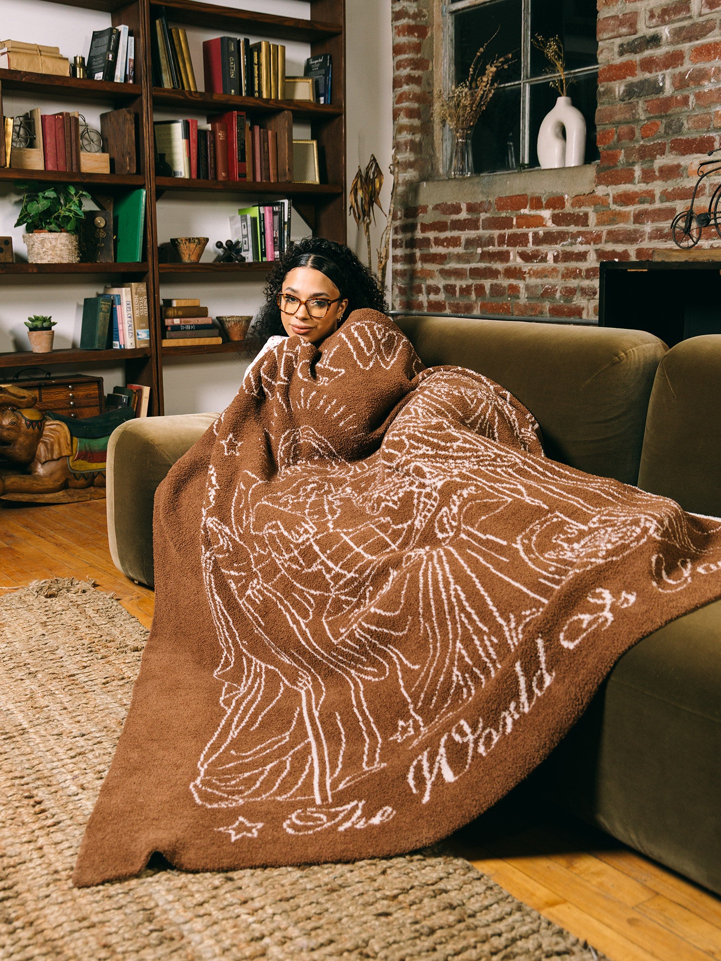 GRAFWU Victory Wealth Luck 3 Goddesses Plush Throw Blanket | Cozy Sofa Blanket for Home Decor