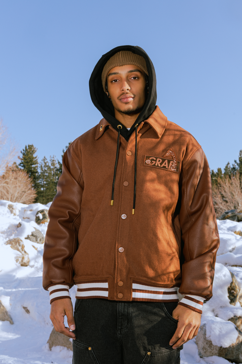 GRAF&WU Giraffe Embroidery Leather Sleeve Thick Jacket