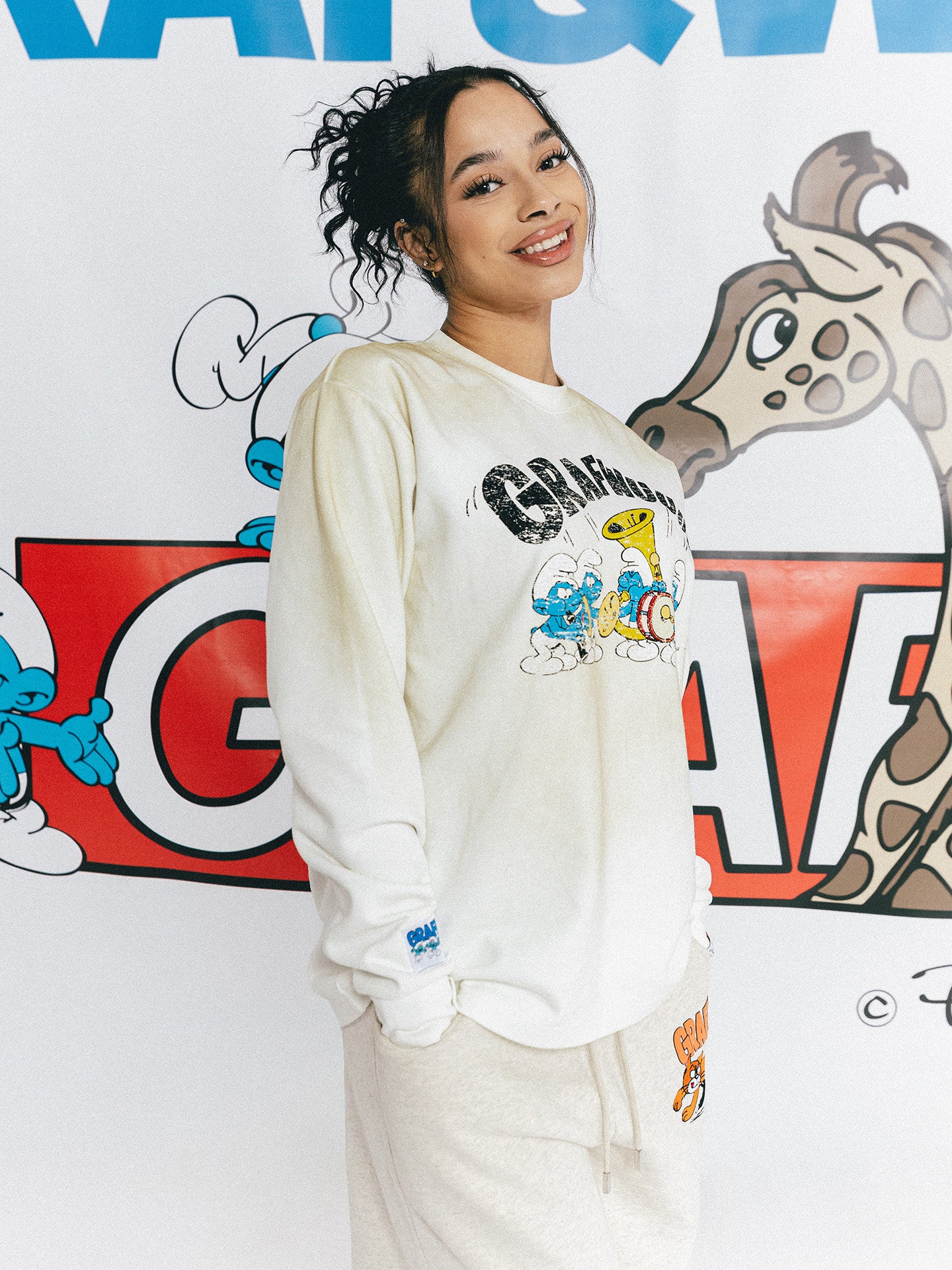 GRAF&WU Classic Character Scenes Distressed Vintage Long-Sleeved Shirt