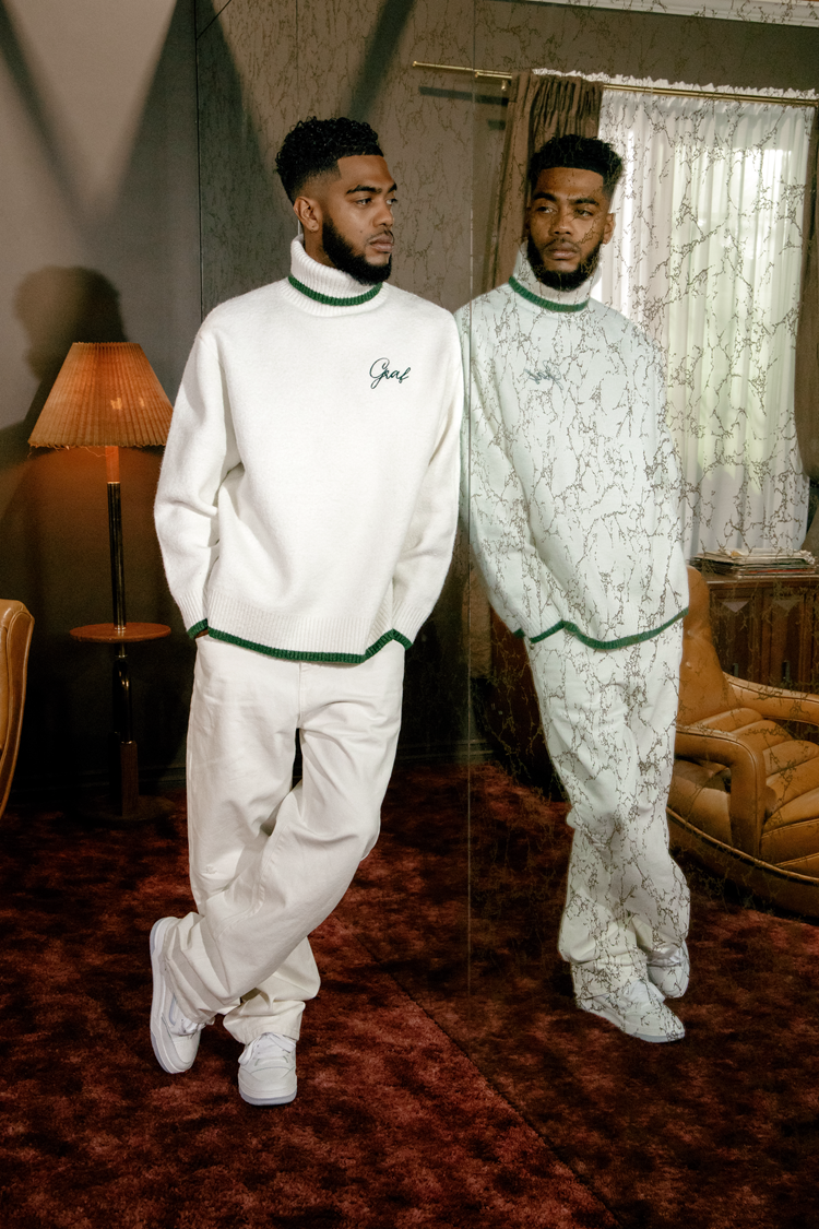 GRAF&WU Embroidered Wool Comfortable Turtleneck Sweater