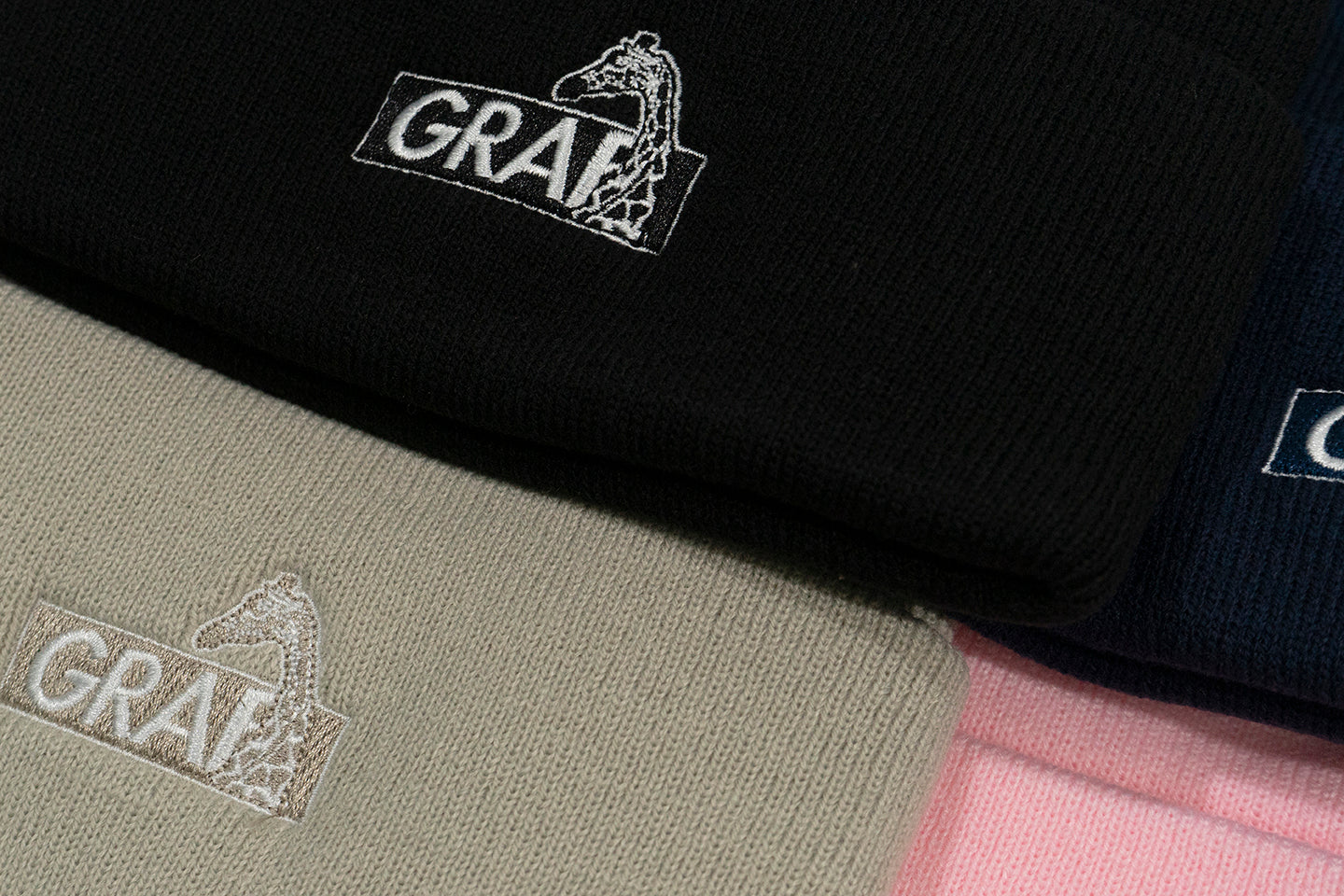 GRAF&WU Brand Embroidered Giraffe Fashion Warm Knitted Hat