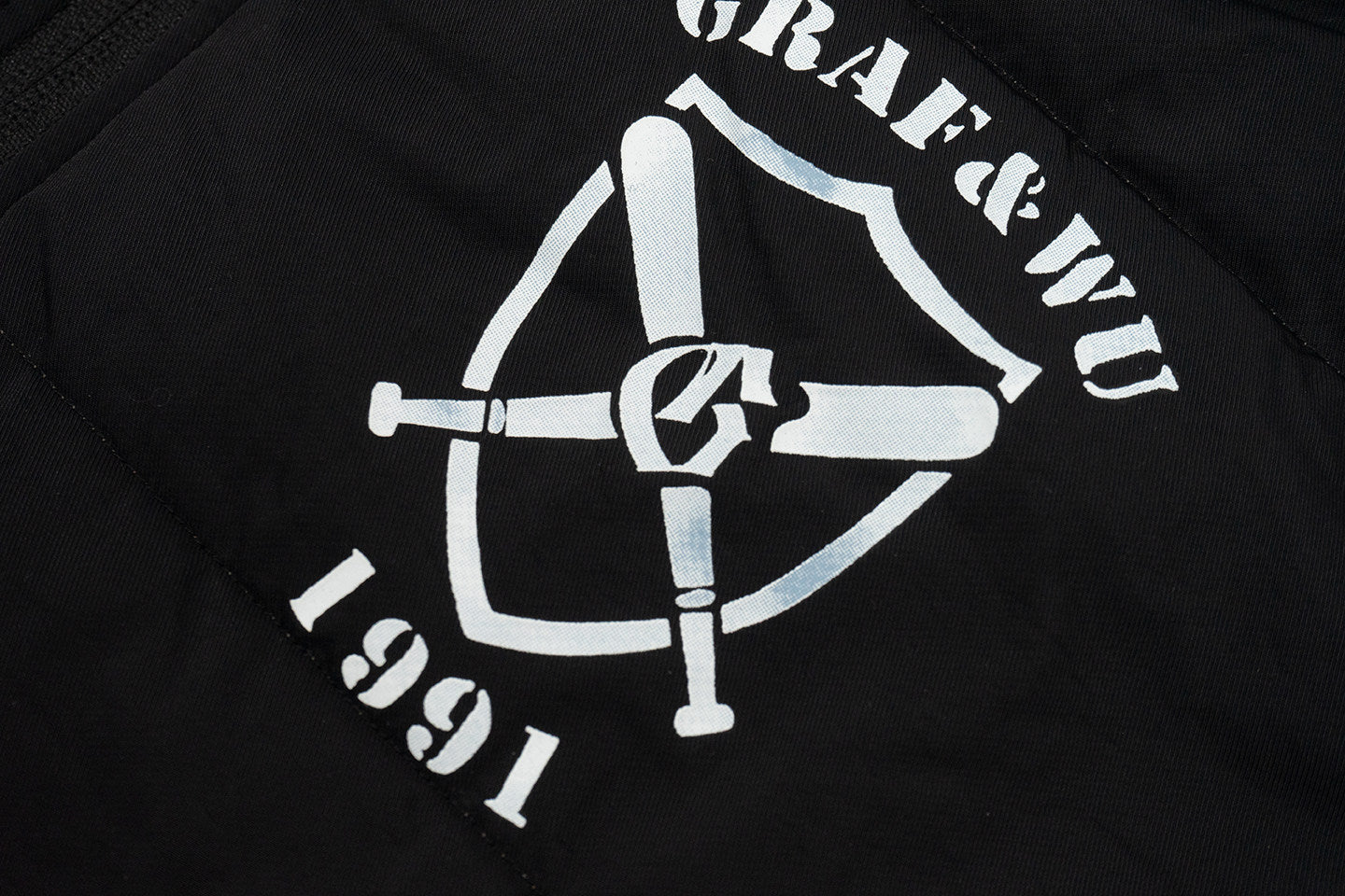 GRAF&WU Giraffe Playing Soccer Thick Warm Vest