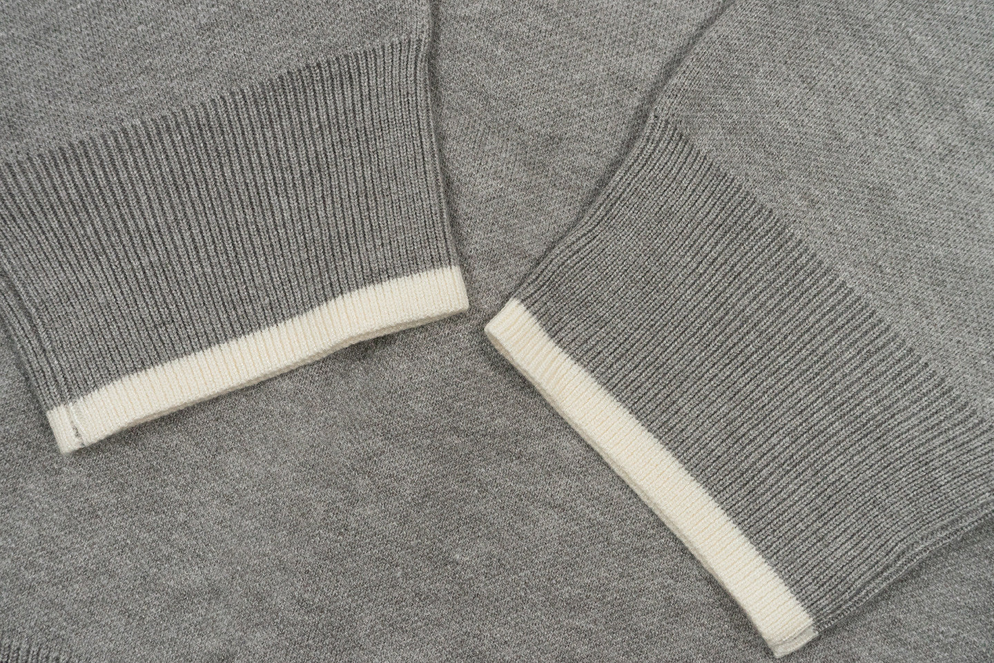 GRAF&WU Brand Letter Design Polo Collar Cozy Sweater