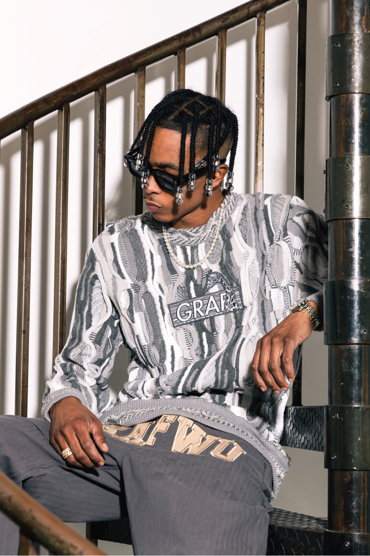 GRAF&WU Retro 3D Wave Pattern Street Art Knit Sweater