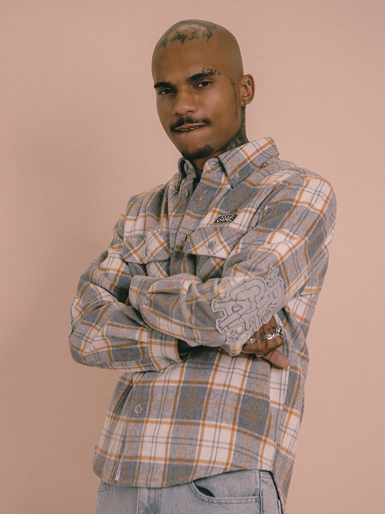 GRAF&WU Giraffe Embroidered Flannel Loose Plaid Shirt