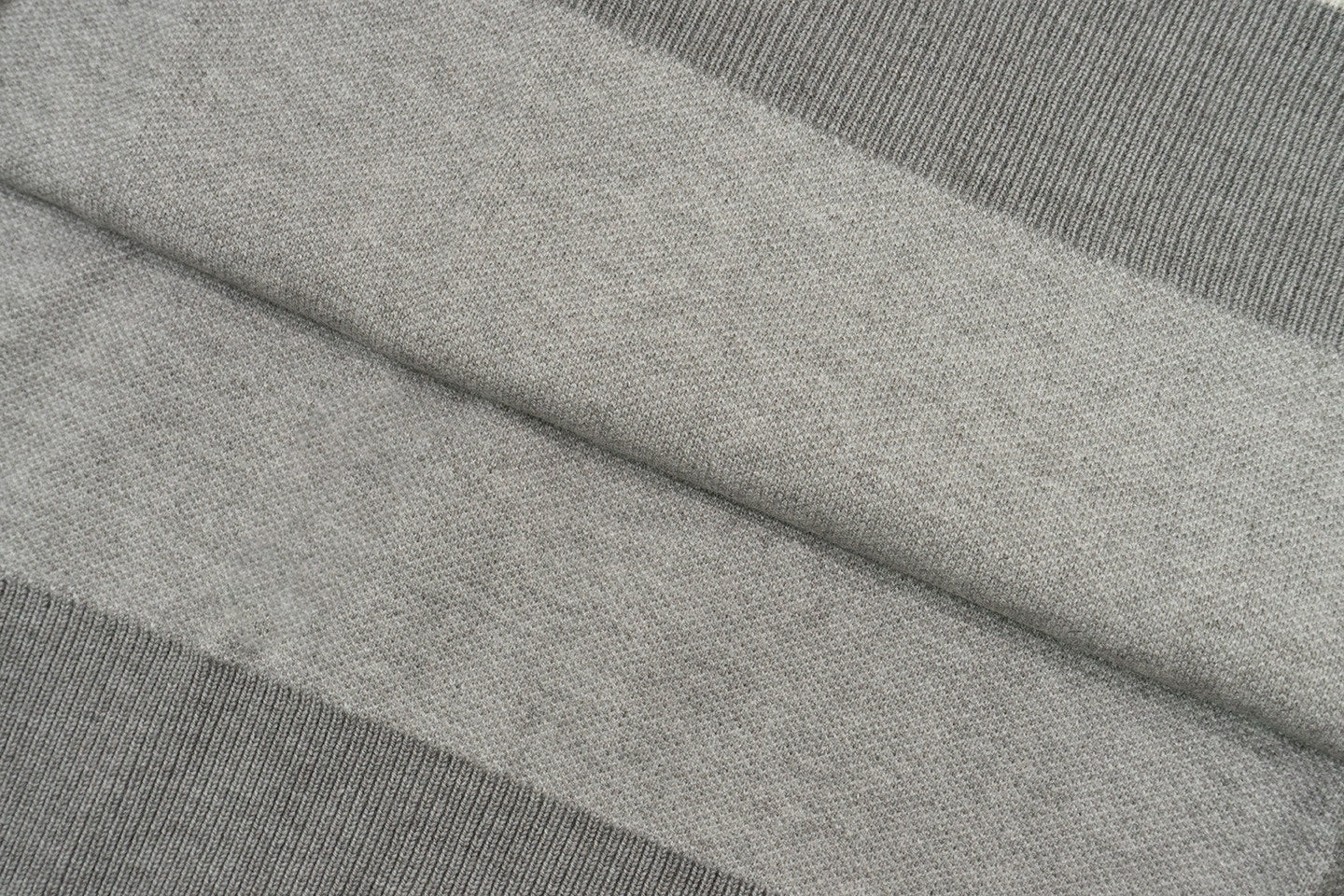 GRAF&WU Brand Letter Design Polo Collar Cozy Sweater