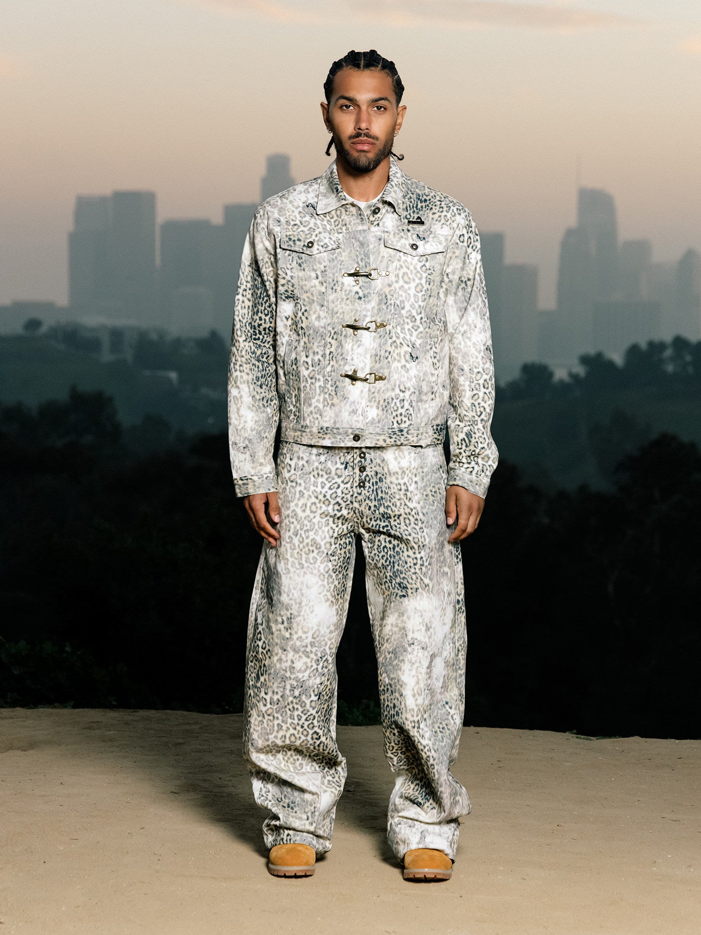 GRAF&WU Snow Leopard Print Fashion Jacket