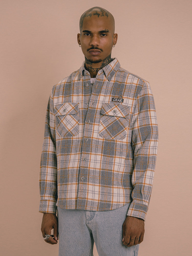 GRAF&WU Giraffe Embroidered Flannel Loose Plaid Shirt