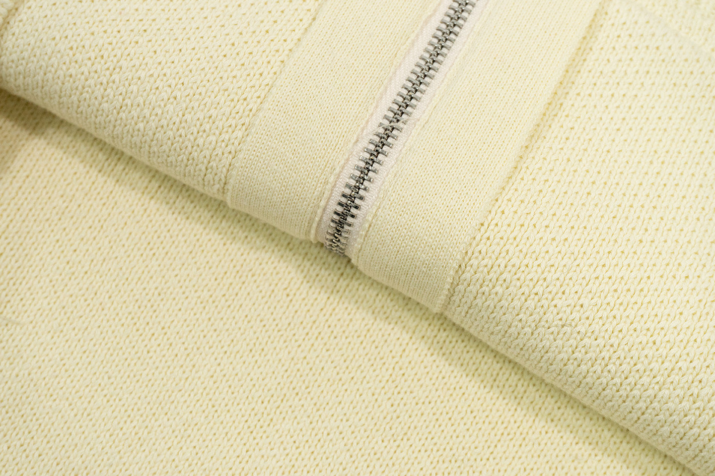 GRAF&WU Hand-stitched Baseball-style Zip-up Cardigan Sweater