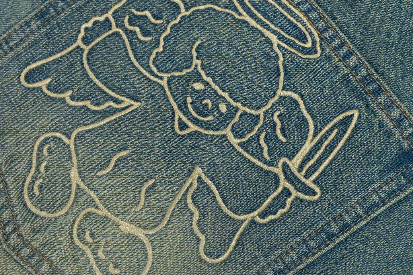 GRAF&WU Grunge Aesthetic Pearl Design Angel Devil Graphic Ripped Jeans