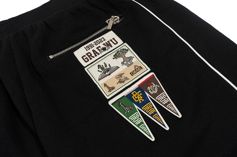 GRAF&WU Giraffe University Knowledge Power Embroidered Badge Shorts