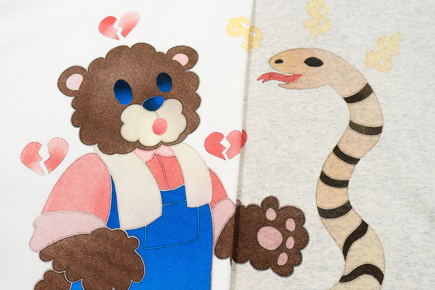 GRAF&WU【Giraffe Fable】Farmer Bear and Snake Streetwear Cool Touch T-Shirt