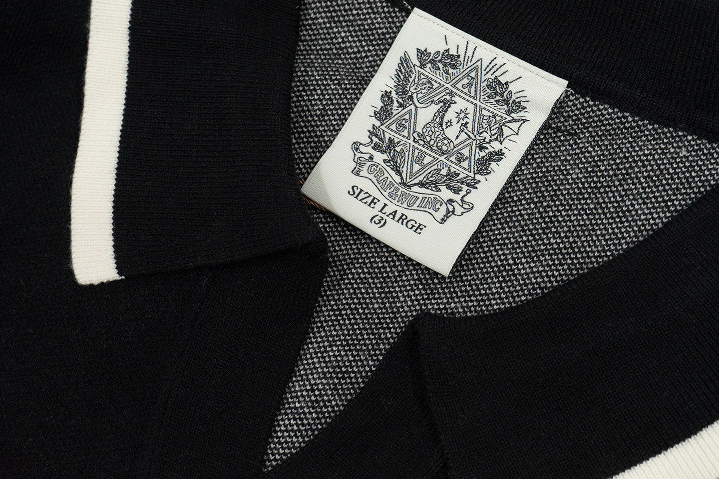 GRAF&WU Brand Letter Design Polo Collar Cozy Sweater