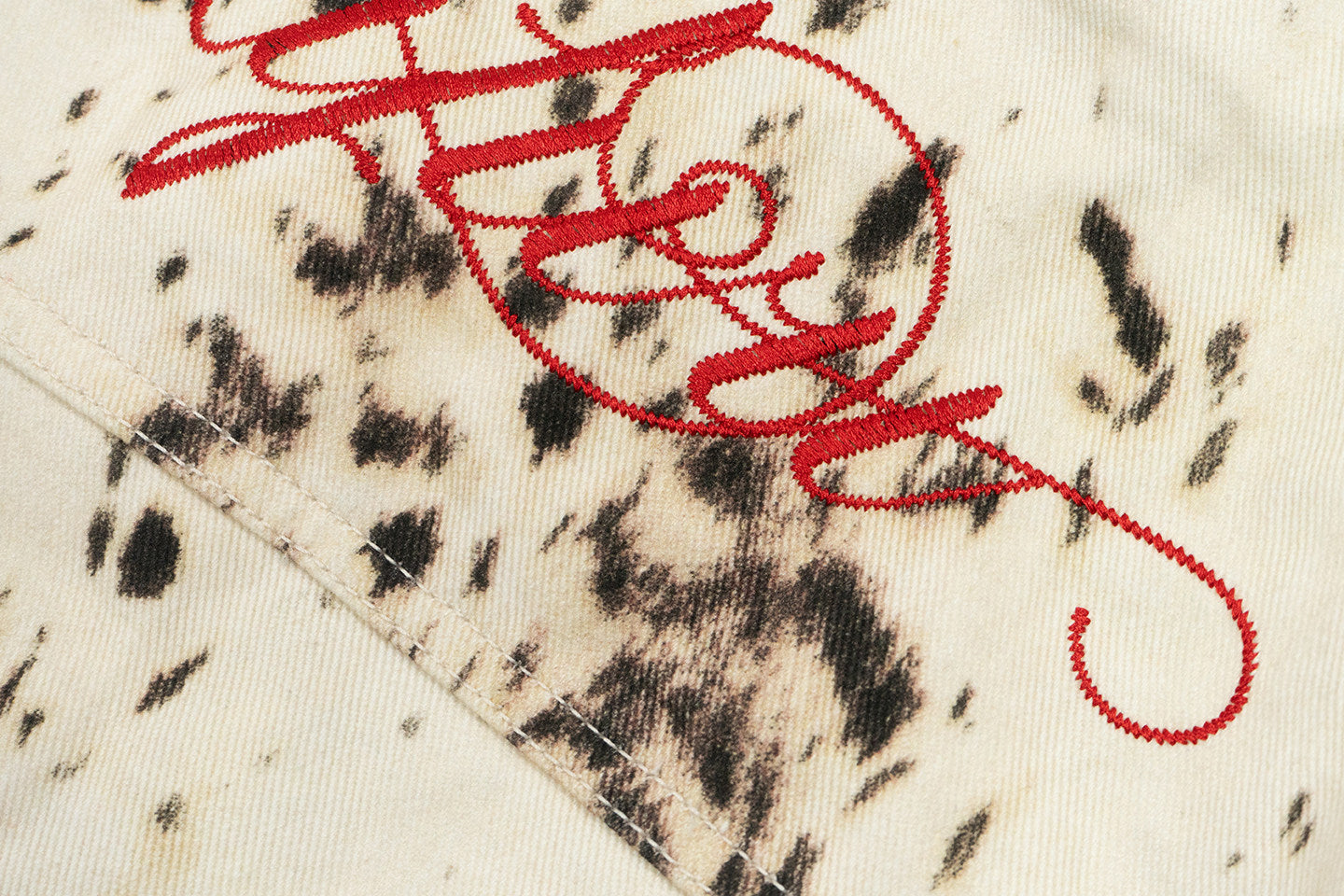 GRAF&WU Snow Leopard Print Lobster Button Short Jacket